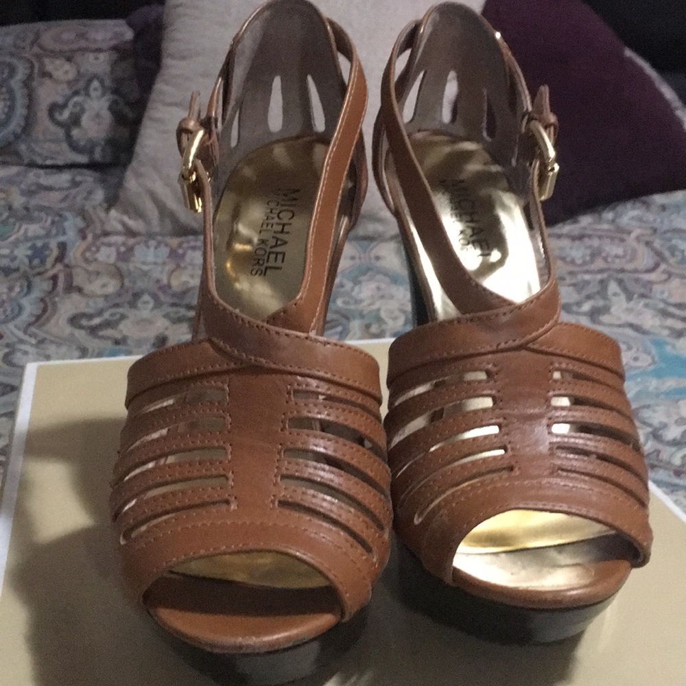 Michael kors platform